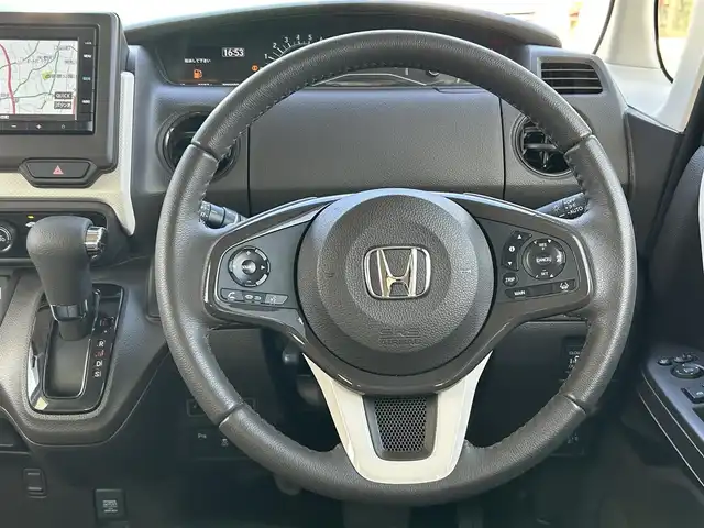 ホンダ Ｎ ＢＯＸ L ターボ 島根県 2023(令5)年 1万km クリスタルブラックパール 純正ナビ /Bluetoothオーディオ /バックカメラ /ビルトインETC /両側パワースライドドア /衝突軽減ブレーキ /レーンアシスト/シートヒーター /アダプティブクルーズコントロール /電子パーキングブレーキ/パドルシフト/リアサンシェード/純正LEDヘッドライト/純正フロアマット/ISOFIX