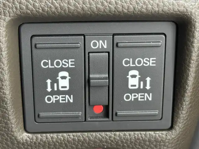 ホンダ Ｎ ＢＯＸ L ターボ 福岡県 2023(令5)年 1万km クリスタルブラックパール 純正ナビ　/バックカメラ　/ホンダセンシング　/コーナーセンサー　/盗難防止装置　/レーダークルコン　/両側パワースライドドア　/シートヒーター　/パドルシフト　/エコモード　/オートライト　/ＥＴＣ　/純正フロアマット