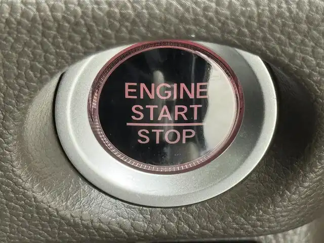 ホンダ Ｎ ＢＯＸ L ターボ 福岡県 2023(令5)年 1万km クリスタルブラックパール 純正ナビ　/バックカメラ　/ホンダセンシング　/コーナーセンサー　/盗難防止装置　/レーダークルコン　/両側パワースライドドア　/シートヒーター　/パドルシフト　/エコモード　/オートライト　/ＥＴＣ　/純正フロアマット