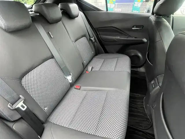 日産 キックス X 熊本県 2020(令2)年 6.4万km ピュアブラック ワンオーナー/純正ナビ（MM319D-L）/【フルセグTV/Bluetooth/CD/DVD/USB】/アラウンドビューモニター/デジタルインナーミラー/プロパイロットパーキングサポート/追従クルーズコントロール/衝突軽減システム/エマージェンシーブレーキ/コーナーセンサー/車線逸脱警報システム/ブレーキホールド/シートヒーター/ハンドルヒーター/ウィンカーミラー/オートライトLED/オートマチックハイビーム/フォグランプ/ステアリングスイッチ/ハーフレザーシート黒/革巻きステアリング/ドライブレコーダー/ETC/スマートキー/プッシュスタート/純正フロアマット/横滑り防止装置/盗難防止装置/保証書/取扱説明書