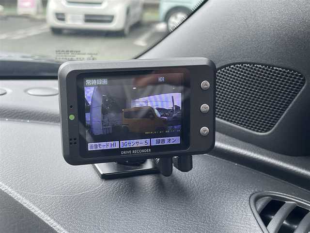 日産 キックス X 熊本県 2020(令2)年 6.4万km ピュアブラック ワンオーナー/純正ナビ（MM319D-L）/【フルセグTV/Bluetooth/CD/DVD/USB】/アラウンドビューモニター/デジタルインナーミラー/プロパイロットパーキングサポート/追従クルーズコントロール/衝突軽減システム/エマージェンシーブレーキ/コーナーセンサー/車線逸脱警報システム/ブレーキホールド/シートヒーター/ハンドルヒーター/ウィンカーミラー/オートライトLED/オートマチックハイビーム/フォグランプ/ステアリングスイッチ/ハーフレザーシート黒/革巻きステアリング/ドライブレコーダー/ETC/スマートキー/プッシュスタート/純正フロアマット/横滑り防止装置/盗難防止装置/保証書/取扱説明書
