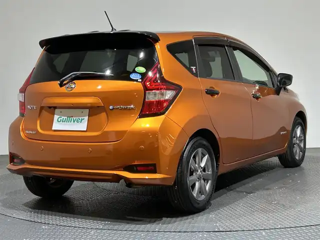 日産 ノート e－パワー メダリスト Bアロー 愛媛県 2019(平31)年 3.4万km プレミアムコロナオレンジ/スーパーブラック 2トーン 社外メモリナビ/(Bluetooth/フルセグ)/バックカメラ/クルーズコントロール/衝突被害軽減ブレーキ/前後コーナーセンサー/レーンキープアシスト/ETC/オートマチックハイビーム/オートライト/ドアバイザー/ドライブモード