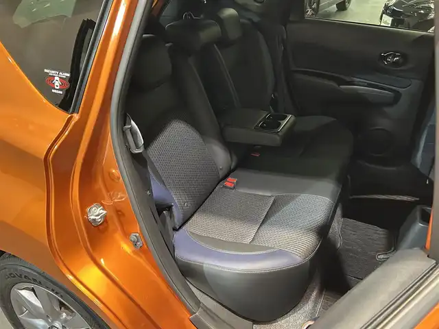 日産 ノート e－パワー メダリスト Bアロー 愛媛県 2019(平31)年 3.4万km プレミアムコロナオレンジ/スーパーブラック 2トーン 社外メモリナビ/(Bluetooth/フルセグ)/バックカメラ/クルーズコントロール/衝突被害軽減ブレーキ/前後コーナーセンサー/レーンキープアシスト/ETC/オートマチックハイビーム/オートライト/ドアバイザー/ドライブモード