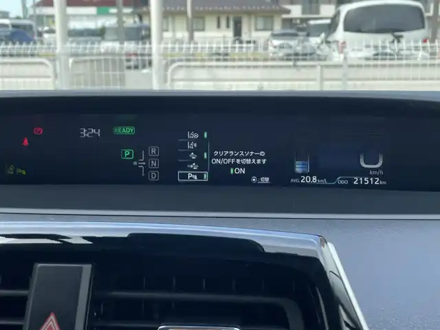 トヨタ プリウス Sセーフティプラス ツートーン 滋賀県 2018(平30)年 2.2万km ピンクⅡ 純正9インチナビ【NSZT-Y687】/（FM/AM/CD/DVD/フルセグ/Bluetooth/SD）/バックカメラ/ビルトインETC2.0/ドライブレコーダー/テレビキャンセラー/トヨタセーフティセンス/・ブレーキアシスト/・プリクラッシュブレーキアシスト/・ヒルスタート（坂道発進）アシスト/・前方衝突防止支援システム/・後側方衝突防止支援システム	/・TCS（トラクションコントロールシステム）/・VDC（ビークルダイナミクスコントロール）/・レーンキープアシスト/・車間自動制御システム/・ASCD（オートスピードコントロール装置）/・ABS（アンチロックブレーキシステム）/・インテリジェントパーキングアシスト/・コーナー・バックセンサー（ソナー）/追従型クルーズコントロール/電動格納ミラー/革巻きステアリング/ステアリングスイッチ/オートライト/オートハイビーム/LEDヘッドライト/フロントフォグ/フルオートエアコン/プッシュスタート/スマートキー/純正フロアマット/純正ドアバイザー