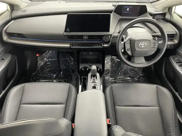 トヨタ プリウス Z 埼玉県 2023(令5)年 4.3万km プラチナホワイトパールマイカ サンルーフ　純正12.3型ナビ 全方位カメラ シートヒーター BSM LEDヘッドライト　ETC２．０　追従走行　パーキングアシスト　Bluetooth　スマートルームミラー　電動リアゲート