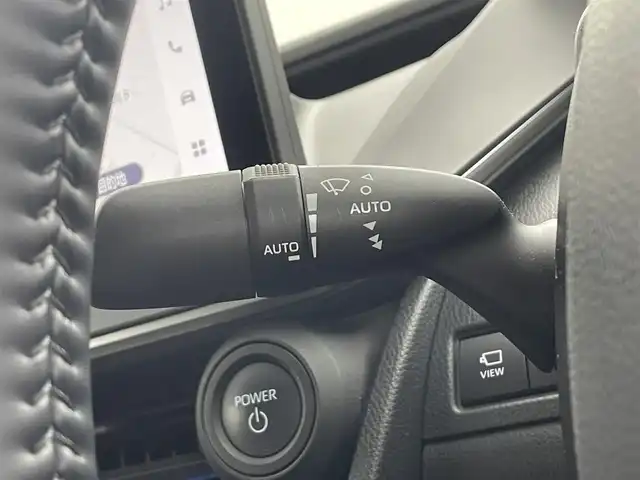 トヨタ プリウス Z 埼玉県 2023(令5)年 4.3万km プラチナホワイトパールマイカ サンルーフ　純正12.3型ナビ 全方位カメラ シートヒーター BSM LEDヘッドライト　ETC２．０　追従走行　パーキングアシスト　Bluetooth　スマートルームミラー　電動リアゲート