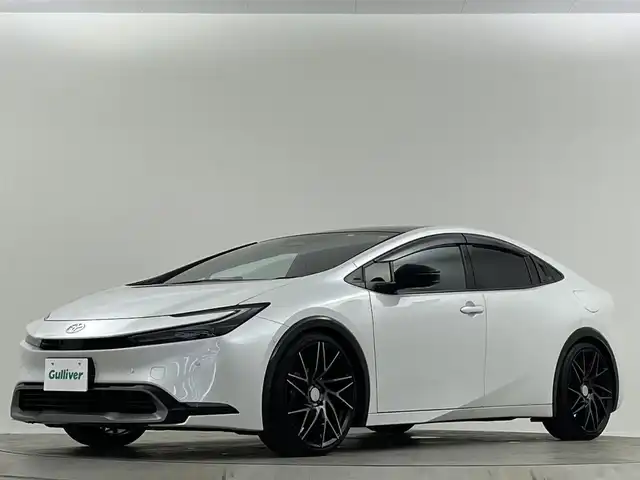 トヨタ プリウス Z 埼玉県 2023(令5)年 4.3万km プラチナホワイトパールマイカ サンルーフ　純正12.3型ナビ 全方位カメラ シートヒーター BSM LEDヘッドライト　ETC２．０　追従走行　パーキングアシスト　Bluetooth　スマートルームミラー　電動リアゲート
