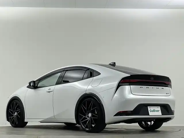トヨタ プリウス Z 埼玉県 2023(令5)年 4.3万km プラチナホワイトパールマイカ サンルーフ　純正12.3型ナビ 全方位カメラ シートヒーター BSM LEDヘッドライト　ETC２．０　追従走行　パーキングアシスト　Bluetooth　スマートルームミラー　電動リアゲート