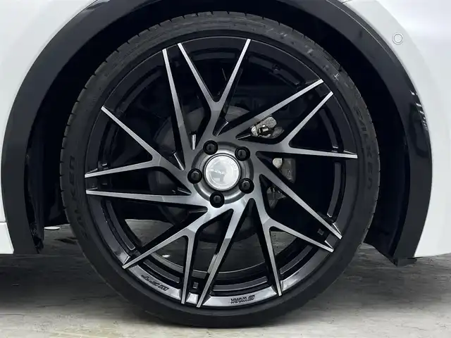 トヨタ プリウス Z 埼玉県 2023(令5)年 4.3万km プラチナホワイトパールマイカ サンルーフ　純正12.3型ナビ 全方位カメラ シートヒーター BSM LEDヘッドライト　ETC２．０　追従走行　パーキングアシスト　Bluetooth　スマートルームミラー　電動リアゲート