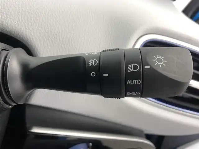 トヨタ プリウス A プレミアム　ツーリングセレ 愛知県 2021(令3)年 2.5万km ブルーM トヨタセーフティーセンス/純正SDナビ/・フルセグTV/・Bluetooth/バックカメラ/レーダークルーズコントロール/パドルシフト/革巻きステアリング/ステアリングリモコン/革シート/フォグランプ/LEDライト/ブラインドスポットモニター/自動防眩ミラー/クリアランスソナー/純正ドライブレコーダー/トノカバー/レザーシート/エアシート/シートヒーター　/純正AW/HUD
