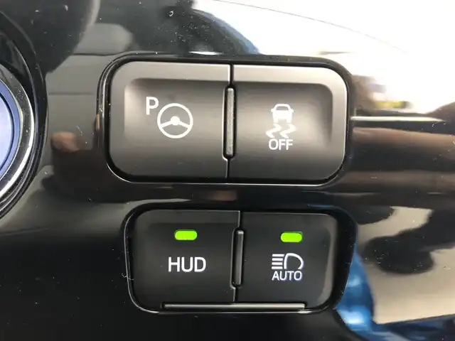 トヨタ プリウス A プレミアム　ツーリングセレ 愛知県 2021(令3)年 2.5万km ブルーM トヨタセーフティーセンス/純正SDナビ/・フルセグTV/・Bluetooth/バックカメラ/レーダークルーズコントロール/パドルシフト/革巻きステアリング/ステアリングリモコン/革シート/フォグランプ/LEDライト/ブラインドスポットモニター/自動防眩ミラー/クリアランスソナー/純正ドライブレコーダー/トノカバー/レザーシート/エアシート/シートヒーター　/純正AW/HUD
