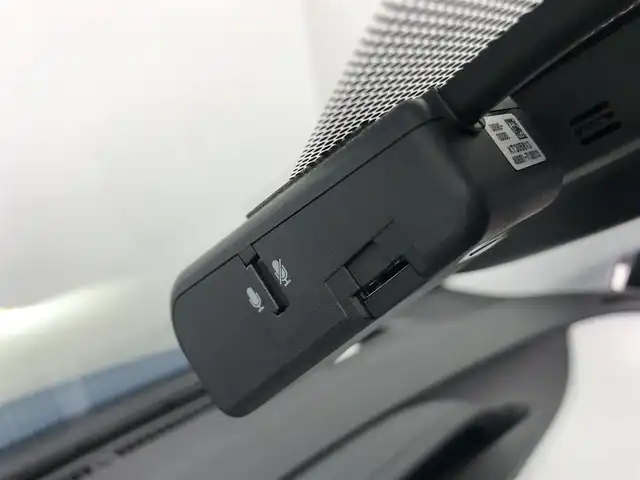 トヨタ プリウス A プレミアム　ツーリングセレ 愛知県 2021(令3)年 2.5万km ブルーM トヨタセーフティーセンス/純正SDナビ/・フルセグTV/・Bluetooth/バックカメラ/レーダークルーズコントロール/パドルシフト/革巻きステアリング/ステアリングリモコン/革シート/フォグランプ/LEDライト/ブラインドスポットモニター/自動防眩ミラー/クリアランスソナー/純正ドライブレコーダー/トノカバー/レザーシート/エアシート/シートヒーター　/純正AW/HUD