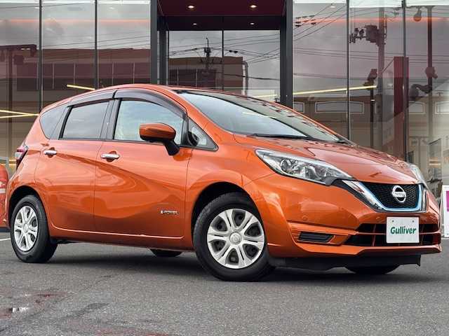 日産 ノート e－パワー X 宮城県 2018(平30)年 4.2万km プレミアムコロナオレンジ 登録時走行距離41647km/純正SDナビ/Bluetooth・フルセグTV・AM・FM・CD/アラウンドビューモニター/エマージェンシーブレーキ/レーンキープアシスト/横滑り防止装置/ヘッドライトイベライザー/コーナーセンサー（前後）/オートライト/社外ETC/社外ドライブレコーダー/クリアランスソナー/プッシュスタート/スマートキー/ステアリングリモコン/純正LEDヘッドライト/ウインカーミラー/電動格納ミラー/ドアバイザー/純正フロアマット