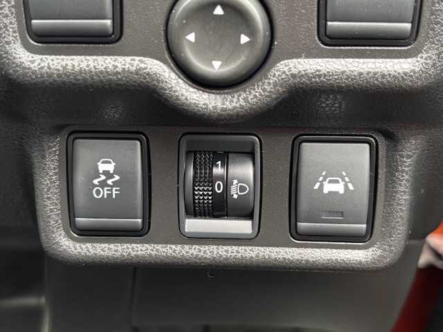 日産 ノート e－パワー X 宮城県 2018(平30)年 4.2万km プレミアムコロナオレンジ 登録時走行距離41647km/純正SDナビ/Bluetooth・フルセグTV・AM・FM・CD/アラウンドビューモニター/エマージェンシーブレーキ/レーンキープアシスト/横滑り防止装置/ヘッドライトイベライザー/コーナーセンサー（前後）/オートライト/社外ETC/社外ドライブレコーダー/クリアランスソナー/プッシュスタート/スマートキー/ステアリングリモコン/純正LEDヘッドライト/ウインカーミラー/電動格納ミラー/ドアバイザー/純正フロアマット