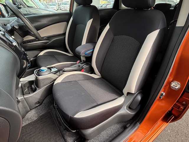 日産 ノート e－パワー X 宮城県 2018(平30)年 4.2万km プレミアムコロナオレンジ 登録時走行距離41647km/純正SDナビ/Bluetooth・フルセグTV・AM・FM・CD/アラウンドビューモニター/エマージェンシーブレーキ/レーンキープアシスト/横滑り防止装置/ヘッドライトイベライザー/コーナーセンサー（前後）/オートライト/社外ETC/社外ドライブレコーダー/クリアランスソナー/プッシュスタート/スマートキー/ステアリングリモコン/純正LEDヘッドライト/ウインカーミラー/電動格納ミラー/ドアバイザー/純正フロアマット