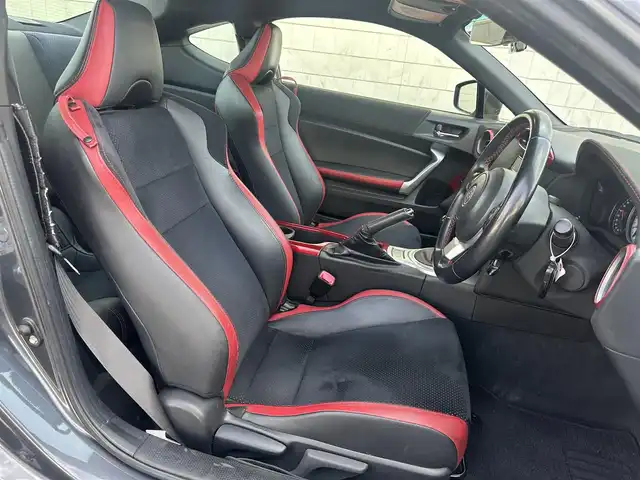 トヨタ ８６ GT リミテッド 岐阜県 2019(令1)年 5.4万km マグネタイトグレーメタリック TEIN足回り/TRDエアロ/BLITZエアークリーナー/スポーツマフラー/プッシュスタート/クルーズコントロール/純正ナビ NSZT-W68T/ETC/前後ドライブレコーダー DRV-MR575C/ハーフレザーシート/シートヒーター/HIDヘッドライト/オートライト