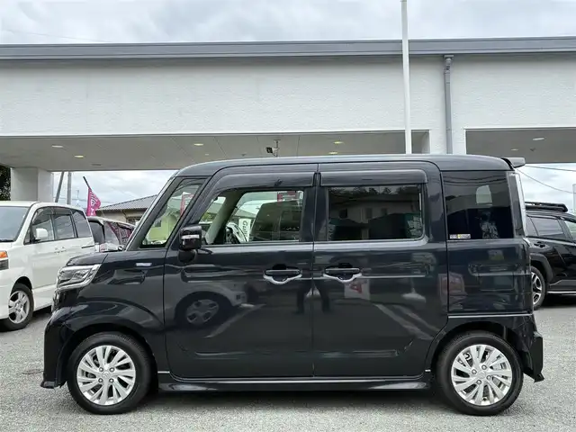 スズキ スペーシア カスタム HYBRID GS 熊本県 2018(平30)年 3.2万km ブルーイッシュブラックパール3 社外メモリナビ(NR-MZ077)/【フルセグTV/SD/CD/DVD/Bluetooth】/片側パワースライドドア/衝突被害軽減システム/レーンキープアシスト/シートヒーター(D席)/オートLEDライト/オートマチックハイビーム/ETC/ドライブレコーダー(CSD-570FH)/アイドリングストップ/横滑り防止装置/盗難防止装置/プッシュスタート/スマートキー/スペアキー/ベンチシート/取扱説明書/保証書