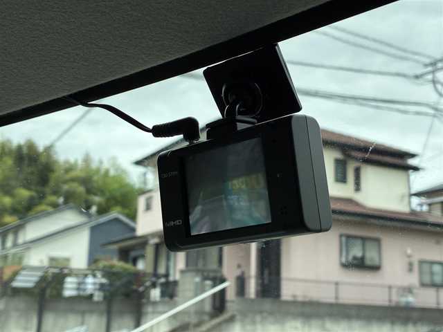 スズキ スペーシア カスタム HYBRID GS 熊本県 2018(平30)年 3.2万km ブルーイッシュブラックパール3 社外メモリナビ(NR-MZ077)/【フルセグTV/SD/CD/DVD/Bluetooth】/片側パワースライドドア/衝突被害軽減システム/レーンキープアシスト/シートヒーター(D席)/オートLEDライト/オートマチックハイビーム/ETC/ドライブレコーダー(CSD-570FH)/アイドリングストップ/横滑り防止装置/盗難防止装置/プッシュスタート/スマートキー/スペアキー/ベンチシート/取扱説明書/保証書