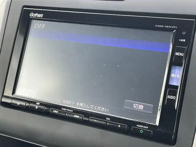 ホンダ フリード ハイブリット G ホンダセンシング 滋賀県 2018(平30)年 2.2万km ルナシルバーM ワンオーナー/ホンダセンシング/・先行車発進お知らせ/・標識認識機能/・レーンキープアシスト/・路外逸脱抑制機能/純正ナビ/・Bluetooth/・フルセグ/・CD/DVD/バックカメラ/純正フリップダウンモニター/ステアリングリモコン/前方ドライブレコーダー/ETC/両側パワースライドドア/アダプティブクルーズコントロール/LEDヘッドライト/シートリフター/電動格納ミラー/プッシュスタート/スマートキー