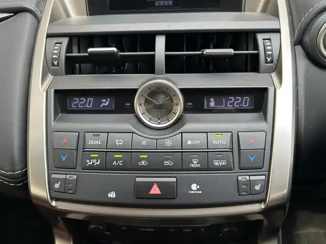 レクサス ＮＸ 200t Iパッケージ 大阪府 2016(平28)年 2.9万km マーキュリーグレーマイカ ワンオーナー/純正SDナビ/（Bluetooth/TV/CD/DVD/Blu-ray）/４WD/全方位カメラ/クルーズコントロール/ブラインドスポットモニター/前後コーナーセンサー/盗難防止装置/アイドリングストップ/全方位ドライブレコーダー/前席パワーシート/運転席メモリーシート/電動リアゲート/レザーシート（ワイン色）/前席シートヒーター/純正ETC（ビルトイン）/純正17インチAW/プッシュスタート/取扱説明書/保証書/スマートキー×3