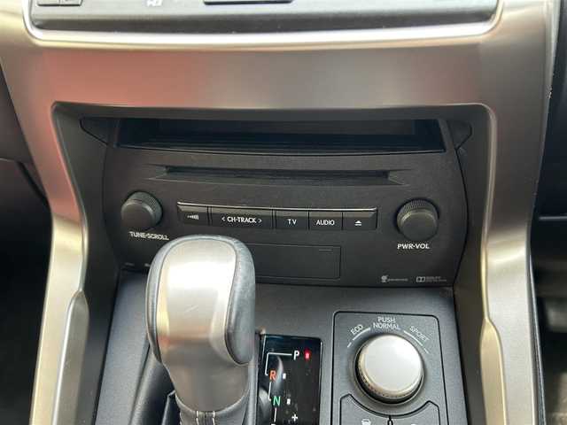 レクサス ＮＸ 200t Iパッケージ 大阪府 2016(平28)年 2.9万km マーキュリーグレーマイカ ワンオーナー/純正SDナビ/（Bluetooth/TV/CD/DVD/Blu-ray）/全方位カメラ/クルーズコントロール/ブラインドスポットモニター/前後コーナーセンサー/盗難防止装置/アイドリングストップ/全方位ドライブレコーダー/前席パワーシート/運転席メモリーシート/電動リアゲート/レザーシート（ワイン色）/前席シートヒーター/純正ETC（ビルトイン）/純正17インチAW/プッシュスタート/取扱説明書/保証書/スマートキー×3