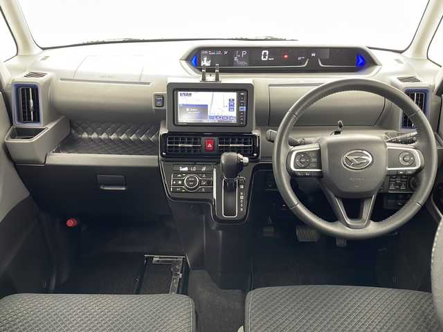 ダイハツ タント カスタム RS 千葉県 2019(令1)年 7.4万km ブライトシルバーメタリック 福祉車両/純正ナビ/AM/FM/CD/DVD/SD/USB/BT/フルセグTV/バックカメラ/追従式クルーズコントロール/衝突被害軽減ブレーキ/レーンキープアシスト/誤発進抑止装置/両側パワースライドドア/シートヒーター/コーナーセンサー/ステアリングスイッチ/アイドリングストップ