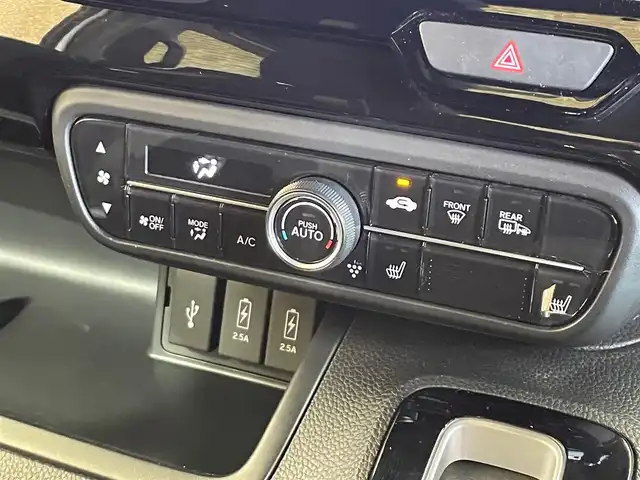 ホンダ Ｎ ＢＯＸ カスタム EX 岩手県 2021(令3)年 1.5万km プラチナホワイトパール ワンオーナー/４WD/両側パワースライドドア/ホンダセンシング/衝突軽減システム/踏み間違い衝突軽減システム/アダプティブクルーズコントロール/レーンアシスト/オートハイビーム/横滑り防止装置/コーナーセンサー/アイドリングストップ/シートヒーター/ロールサンシェード/チップアップリヤシート/シートバックテーブル/純正ナビ/（CD/DVD/フルセグ/USB/Bluetooth）/ステアリングスイッチ/バックカメラ/ETC/ドライブレコーダー/LEDヘッドライト/純正14インチアルミホイール
