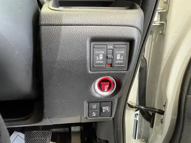 ホンダ Ｎ ＢＯＸ カスタム EX 岩手県 2021(令3)年 1.5万km プラチナホワイトパール ワンオーナー/４WD/両側パワースライドドア/ホンダセンシング/衝突軽減システム/踏み間違い衝突軽減システム/アダプティブクルーズコントロール/レーンアシスト/オートハイビーム/横滑り防止装置/コーナーセンサー/アイドリングストップ/シートヒーター/ロールサンシェード/チップアップリヤシート/シートバックテーブル/純正ナビ/（CD/DVD/フルセグ/USB/Bluetooth）/ステアリングスイッチ/バックカメラ/ETC/ドライブレコーダー/LEDヘッドライト/純正14インチアルミホイール