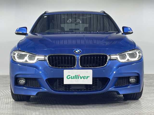 ＢＭＷ ３２０ｉ ツーリング Mスポーツ 神奈川県 2018(平30)年 4.7万km エストリル・ブルー BMWコネクティッドナビゲーション/AM FM HDD　Bluetooth　CD/バックカメラ/SOSコール/パワーバックドア/ルーフレール/アクティブクルーズコントロール/レーンチェンジウォーニング/レーンディパチャウォーニング/インテリジェントセーフティ/前席パワーシート/運転席メモリーシート/前席シートヒーター/革巻きステアリング/パドルシフト/アイドリングストップ/社外前後ドライブレコーダー/社外GPSレーダー/ルームミラーETC/プッシュスタート/スマートキー/LEDヘッドライト/オートライト/フロントフォグランプ