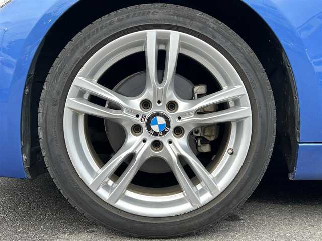 ＢＭＷ ３２０ｉ ツーリング Mスポーツ 福島県 2018(平30)年 4.7万km エストリル・ブルー インテリジェントセーフティ/アクティブクルーズコントロール/レーンキーピングアシスト/ブラインドスポットモニター/純正ナビ(CD/DVD/BT/USB)/バックカメラ/パドルシフト/ステアリングスイッチ/ミラー一体型ETC/LEDオートヘッドライト/コンフォートアクセス/純正18AW/社外レーダー/パワーバックドア/パワーシート/メモリーシート/シートヒーター/取扱説明書