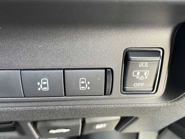 日産 セレナ ハイウェイスター V 愛知県 2023(令5)年 0.9万km プリズムホワイト プロパイロット/衝突被害軽減ブレーキ/純正12.4インチディスプレイオーディオ（ナビあり）/フリップダウンモニター/社外エアロパーツ/全方位カメラ/両側パワースライドドア/クルーズコントロール/フルセグTV/Bluetooth/バックカメラ/コーナーセンサー/純正アルミホイール/ETC2.0/ブラインドスポットモニター/LEDヘッドライト/パドルシフト/リアオートエアコン/オートマチックハイビーム/置くだけ充電器/ステアリングスイッチ/スマートキー/プッシュスタート