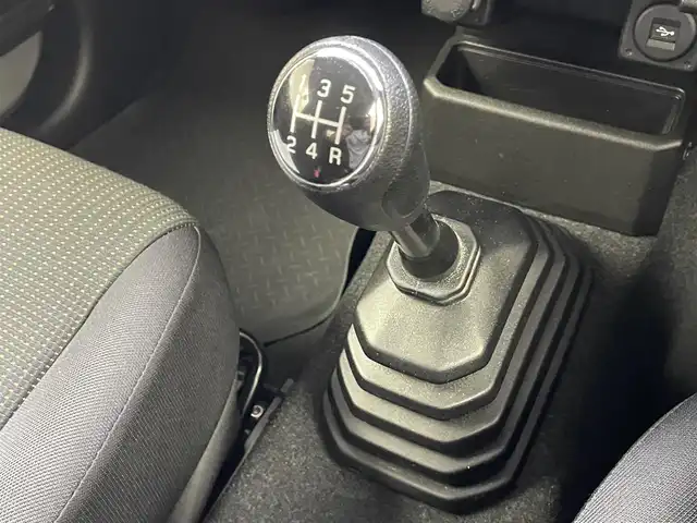 スズキ ジムニー シエラ JL 滋賀県 2020(令2)年 2.9万km ミディアムグレー 禁煙車/純正ナビ（CD/DVD）/前後ドラレコ/運転席助手席シートヒーター/レザーシート/オートエアコン/スマートキー/プッシュスタート