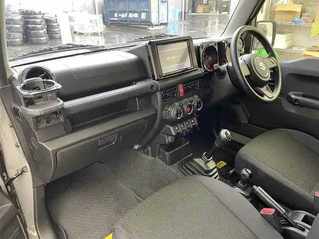 スズキ ジムニー シエラ JL 滋賀県 2020(令2)年 2.9万km ミディアムグレー 禁煙車/純正ナビ（CD/DVD）/前後ドラレコ/運転席助手席シートヒーター/レザーシート/オートエアコン/スマートキー/プッシュスタート