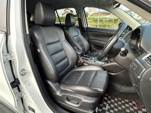 マツダ ＣＸ－５ 25S Lパッケージ 岡山県 2016(平28)年 10.6万km クリスタルホワイトパールマイカ 純正ナビ/ETC　/フルセグテレビ/衝突被害軽減システム/シートヒーター/車外カメラ（バック＆サイド）/スマートキー/純正アルミホイール/純正オーディオ/ウィンカーミラー/プッシュスタート/クルーズコントロール/ドアバイザー
