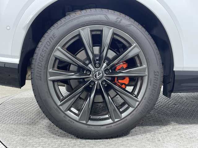 レクサス ＲＸ 350 Fスポーツ 神奈川県 2023(令5)年 1.3万km ホワイトノーヴァガラスフレーク レクサスセーフティシステム＋サンルーフツイン/デジタルインナーミラー/トレイルモード/ステアリングヒーター/三眼LEDヘッドライト/ルーフレール/純正フロアマット/純正メーカーDA/レザーシート/ベンチレーション（D/n/二）/電子サイドブレーキ/パーキングアシスト/オートライト/LEDフォグランプ/電動格納ミラー/純正アルミホイール/ナビ（フルセグTV/BT）/Pシート（D/N）/Acloov/オートホールド/革巻きステアリング/パワーバックドア/nanoex/ウェンカーミラー/MiraCast/USB/メモリシート（D）/Qi充電/オートホールド/ステアリングスイッチ/BSM/スマートキー/HUD/クリアランスソナー/パノラミックビューモニター/シートヒーター（D/N/二）/ビルトインETC2.0/ダウンヒル/パドルシフト/LED/プッシュスタート/トノカバー