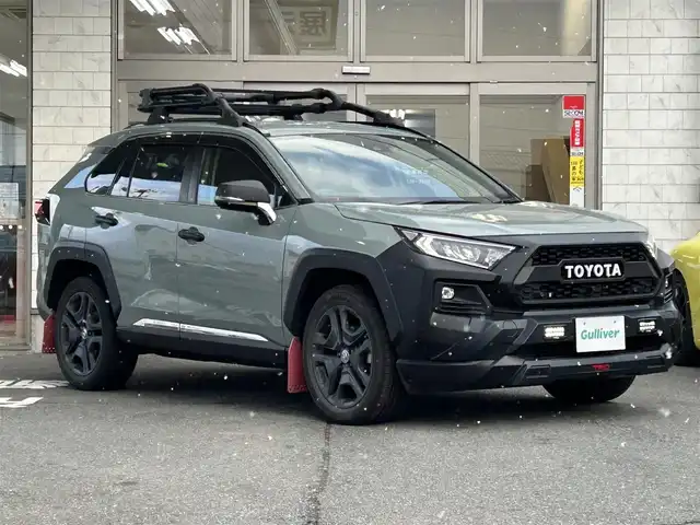 トヨタ ＲＡＶ４ アドベンチャー 岩手県 2022(令4)年 2.6万km アーバンカーキ ４WD/ワンオーナー/純正ナビ/FM/AM/フルセグ/Bluetooth/クルーズコントロール/全周囲バックカメラ/車線逸脱防止/衝突軽減ブレーキ/電動パーキングブレーキ/横滑り防止装置/ルーフレール/シートヒーター/エアーシート/ハンドルヒーター/パワーシート/USB端子/LEDライト/フォグランプ/AUTOライト/オートミラー/純正バイザー/スペアキー/スマートキー×2/純正エンジンスターター/ETC/保証書　取説