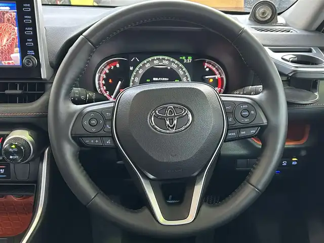 トヨタ ＲＡＶ４ アドベンチャー 岩手県 2022(令4)年 2.6万km アーバンカーキ ４WD/ワンオーナー/純正ナビ/FM/AM/フルセグ/Bluetooth/クルーズコントロール/全周囲バックカメラ/車線逸脱防止/衝突軽減ブレーキ/電動パーキングブレーキ/横滑り防止装置/ルーフレール/シートヒーター/エアーシート/ハンドルヒーター/パワーシート/USB端子/LEDライト/フォグランプ/AUTOライト/オートミラー/純正バイザー/スペアキー/スマートキー×2/純正エンジンスターター/ETC/保証書　取説