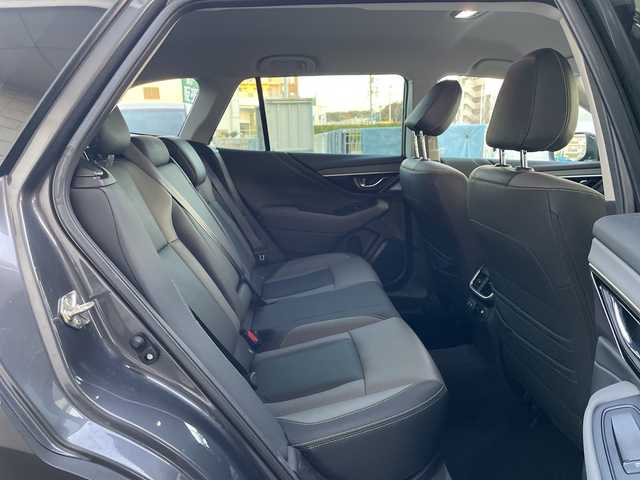 スバル アウトバック X－ブレイクEX 神奈川県 2022(令4)年 1.8万km マグネタイトグレーメタリック ワンオーナー/ハーマンカードン/純正11.6インチディスプレイナビ/(AM/FM/AUX/USB/BT/フルセグTV)/バック・サイドカメラ/アイサイトX/衝突被害軽減ブレーキ/レーンキープアシスト/ブラインドスポットモニター/クリアランスソナー/レーダークルーズコントロール/パドルシフト/ハーフレザーシート/D/N席パワーシート/全席シートヒーター/ステアリングヒーター/電動リアゲート/ビルトインETC/全周囲ドライブレコーダー/デジタルインナーミラー/ルーフレール/純正フロアマット/ISOFIX/スペアキー×1/保証書/取扱説明書