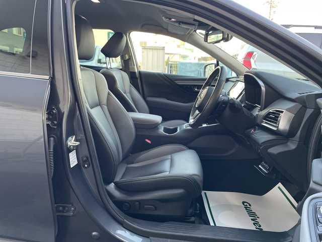 スバル アウトバック X－ブレイクEX 神奈川県 2022(令4)年 1.8万km マグネタイトグレーメタリック ワンオーナー/ハーマンカードン/純正11.6インチディスプレイナビ/(AM/FM/AUX/USB/BT/フルセグTV)/バック・サイドカメラ/アイサイトX/衝突被害軽減ブレーキ/レーンキープアシスト/ブラインドスポットモニター/クリアランスソナー/レーダークルーズコントロール/パドルシフト/ハーフレザーシート/D/N席パワーシート/全席シートヒーター/ステアリングヒーター/電動リアゲート/ビルトインETC/全周囲ドライブレコーダー/デジタルインナーミラー/ルーフレール/純正フロアマット/ISOFIX/スペアキー×1/保証書/取扱説明書