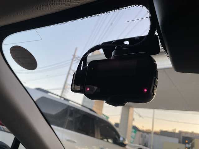 スバル アウトバック X－ブレイクEX 神奈川県 2022(令4)年 1.8万km マグネタイトグレーメタリック ワンオーナー/ハーマンカードン/純正11.6インチディスプレイナビ/(AM/FM/AUX/USB/BT/フルセグTV)/バック・サイドカメラ/アイサイトX/衝突被害軽減ブレーキ/レーンキープアシスト/ブラインドスポットモニター/クリアランスソナー/レーダークルーズコントロール/パドルシフト/ハーフレザーシート/D/N席パワーシート/全席シートヒーター/ステアリングヒーター/電動リアゲート/ビルトインETC/全周囲ドライブレコーダー/デジタルインナーミラー/ルーフレール/純正フロアマット/ISOFIX/スペアキー×1/保証書/取扱説明書