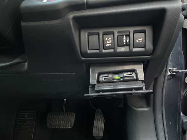 スバル アウトバック X－ブレイクEX 神奈川県 2022(令4)年 1.8万km マグネタイトグレーメタリック ワンオーナー/ハーマンカードン/純正11.6インチディスプレイナビ/(AM/FM/AUX/USB/BT/フルセグTV)/バック・サイドカメラ/アイサイトX/衝突被害軽減ブレーキ/レーンキープアシスト/ブラインドスポットモニター/クリアランスソナー/レーダークルーズコントロール/パドルシフト/ハーフレザーシート/D/N席パワーシート/全席シートヒーター/ステアリングヒーター/電動リアゲート/ビルトインETC/全周囲ドライブレコーダー/デジタルインナーミラー/ルーフレール/純正フロアマット/ISOFIX/スペアキー×1/保証書/取扱説明書