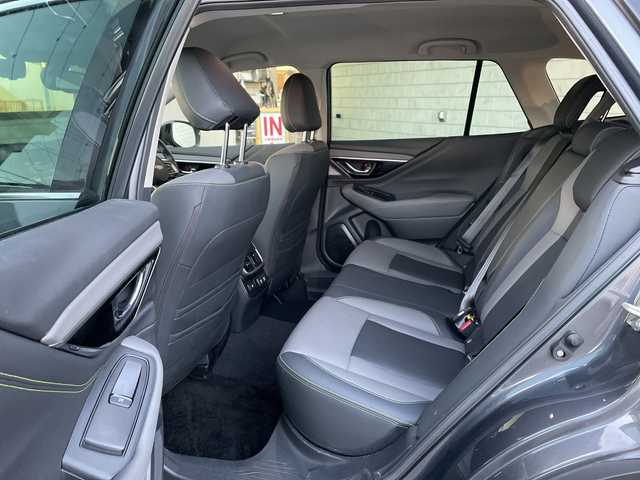 スバル アウトバック X－ブレイクEX 神奈川県 2022(令4)年 1.8万km マグネタイトグレーメタリック ワンオーナー/ハーマンカードン/純正11.6インチディスプレイナビ/(AM/FM/AUX/USB/BT/フルセグTV)/バック・サイドカメラ/アイサイトX/衝突被害軽減ブレーキ/レーンキープアシスト/ブラインドスポットモニター/クリアランスソナー/レーダークルーズコントロール/パドルシフト/ハーフレザーシート/D/N席パワーシート/全席シートヒーター/ステアリングヒーター/電動リアゲート/ビルトインETC/全周囲ドライブレコーダー/デジタルインナーミラー/ルーフレール/純正フロアマット/ISOFIX/スペアキー×1/保証書/取扱説明書