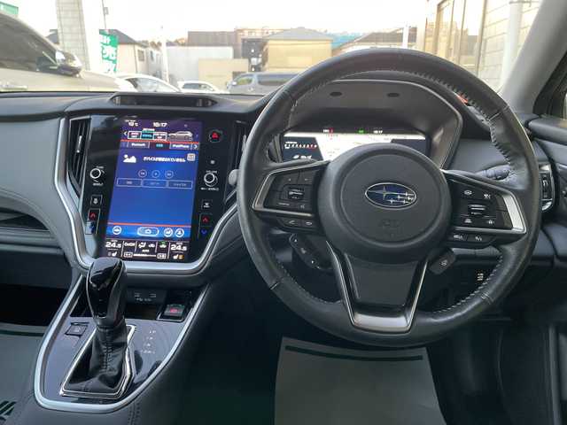 スバル アウトバック X－ブレイクEX 神奈川県 2022(令4)年 1.8万km マグネタイトグレーメタリック ワンオーナー/ハーマンカードン/純正11.6インチディスプレイナビ/(AM/FM/AUX/USB/BT/フルセグTV)/バック・サイドカメラ/アイサイトX/衝突被害軽減ブレーキ/レーンキープアシスト/ブラインドスポットモニター/クリアランスソナー/レーダークルーズコントロール/パドルシフト/ハーフレザーシート/D/N席パワーシート/全席シートヒーター/ステアリングヒーター/電動リアゲート/ビルトインETC/全周囲ドライブレコーダー/デジタルインナーミラー/ルーフレール/純正フロアマット/ISOFIX/スペアキー×1/保証書/取扱説明書