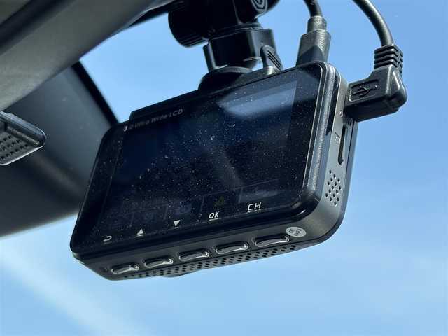 トヨタ ハイラックス Z 大分県 2021(令3)年 2万km スーパーホワイトⅡ ・純正ナビ(CD.SD.BT)/・バックカメラ/・ワンセグテレビ/・プリクラッシュセーフティ/・コーナーセンサー/・レーダークルコン/・ETC/・ドライブレコーダー/・ステアリングリモコン/・MTモード付きAT/・フロアマット/・オートライト/・スマートキー