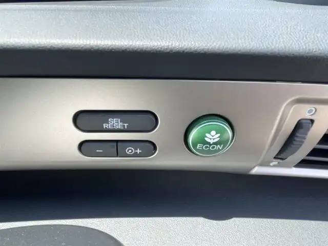 ホンダ フリード スパイク ハイブリット ジャストセレクション 熊本県 2013(平25)年 4.6万km プレミアムスパークルブラックパール (株)IDOMが運営する【じしゃロン熊本店】の自社ローン専用車両になりますこちらは現金またはオートローンご利用時の価格です。自社ローンご希望の方は別途その旨お申付け下さい/ワンオーナー　/純正ナビ　/ホンダインターナビ　/バックカメラ　/両側パワースライドドア　/クルーズコントローラー　/ビルトインＥＴＣ　/ＨＩＤヘッドライト　/ダブルエアバッグ　/イモビライザー　/純正ＡＷ