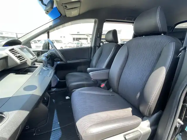 ホンダ フリード スパイク ハイブリット ジャストセレクション 熊本県 2013(平25)年 4.6万km プレミアムスパークルブラックパール (株)IDOMが運営する【じしゃロン熊本店】の自社ローン専用車両になりますこちらは現金またはオートローンご利用時の価格です。自社ローンご希望の方は別途その旨お申付け下さい/ワンオーナー　/純正ナビ　/ホンダインターナビ　/バックカメラ　/両側パワースライドドア　/クルーズコントローラー　/ビルトインＥＴＣ　/ＨＩＤヘッドライト　/ダブルエアバッグ　/イモビライザー　/純正ＡＷ