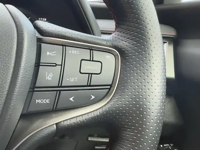 レクサス ＵＸ 200 Fスポーツ 香川県 2020(令2)年 2.1万km ホワイトノーヴァガラスフレーク 純正SDナビ/【フルセグ/CD/DVD/BT】/バックカメラ/追従型クルーズコントロール/MTモード付AT/サンルーフ/前席パワーシート/前席シートヒーター/電動リアゲート/BSM/ハンドルヒーター/横滑り防止装置/衝突被害軽減システム/赤レザーシート/前後コーナーセンサー/純正ビルトインETC2.0/純正前後ドライブレコーダー