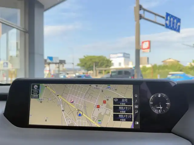 レクサス ＵＸ 200 Fスポーツ 香川県 2020(令2)年 2.1万km ホワイトノーヴァガラスフレーク 純正SDナビ/【フルセグ/CD/DVD/BT】/バックカメラ/追従型クルーズコントロール/MTモード付AT/サンルーフ/前席パワーシート/前席シートヒーター/電動リアゲート/BSM/ハンドルヒーター/横滑り防止装置/衝突被害軽減システム/赤レザーシート/前後コーナーセンサー/純正ビルトインETC2.0/純正前後ドライブレコーダー