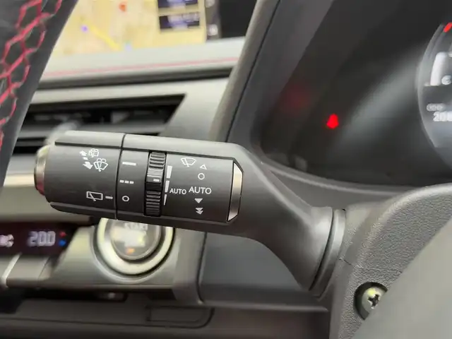 レクサス ＵＸ 200 Fスポーツ 香川県 2020(令2)年 2.1万km ホワイトノーヴァガラスフレーク 純正SDナビ/【フルセグ/CD/DVD/BT】/バックカメラ/追従型クルーズコントロール/MTモード付AT/サンルーフ/前席パワーシート/前席シートヒーター/電動リアゲート/BSM/ハンドルヒーター/横滑り防止装置/衝突被害軽減システム/赤レザーシート/前後コーナーセンサー/純正ビルトインETC2.0/純正前後ドライブレコーダー