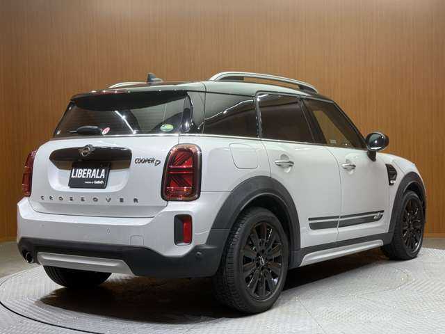 ＭＩＮＩ ＢＭＷ ミニ クロスオーバー クーパー D オール4 千葉県 2020(令2)年 4万km ホワイト・シルバー ＨＵＤ　/ＡＣＣ　/純正ナビ　/バックカメラ　/パーキングアシスト/シートヒーター　/ＰＤＣ　/ドライブレコーダー　/アイドリングストップ　/電動パーキングブレーキ　/横滑り防止機能　/ＥＴＣ　/純正１８インチＡＷ
